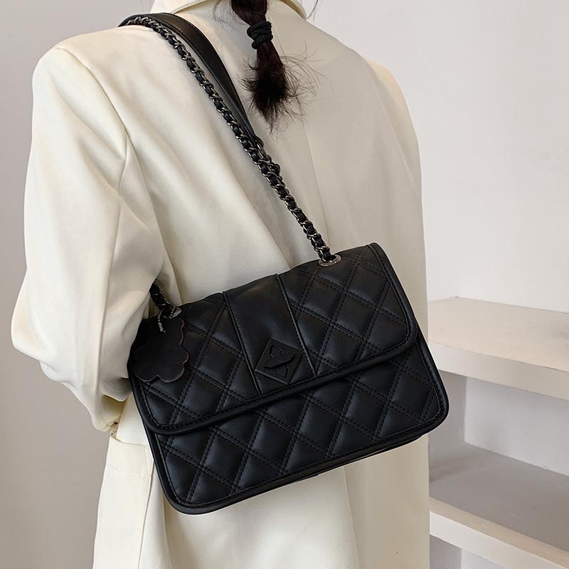 High Quality Women Small Pu Leather Shoulder Bag Fashion Ladies Chain Crossbody Bags for Women Casual Female Messenger Bags New, Black
High Quality Women Small Pu Leather Shoulder Bag Fashion Ladies Chain Crossbody Bags for Women Casual Female Messenger Bags New, Black