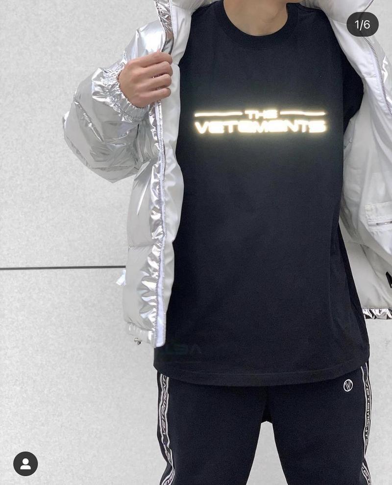 2021 New Tshirt Vtm Reflective Men Women Loose Top Tee Streetwear Hip Hop Kanye West Vetements t Shirt T70p, Black
2021 New Tshirt Vtm Reflective Men Women Loose Top Tee Streetwear Hip Hop Kanye West Vetements t Shirt T70p, Black
