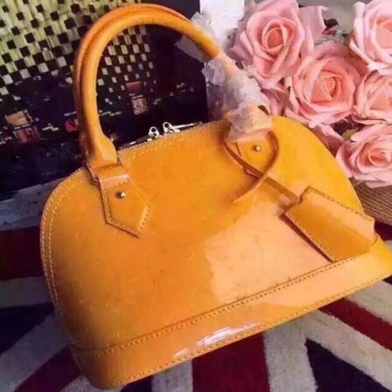 Newset ALMA BB PM Shell Bags Women Genuine Leather Handbag Flower Embossed Shoulder Bag With Lock handbags Crossbody backpacks, Leave note what you need
Newset ALMA BB PM Shell Bags Women Genuine Leather Handbag Flower Embossed Shoulder Bag With Lock handbags Crossbody backpacks, Leave note what you need