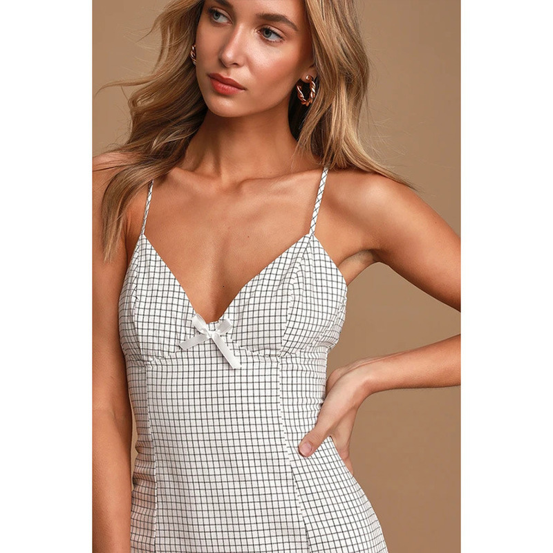 2021 New Design Summer Women's Plaid V-neck Spaghetti Strap Sling Backless Sleeveless Slim Short Skirt Street Kshe, Light grey
2021 New Design Summer Women's Plaid V-neck Spaghetti Strap Sling Backless Sleeveless Slim Short Skirt Street Kshe, Light grey