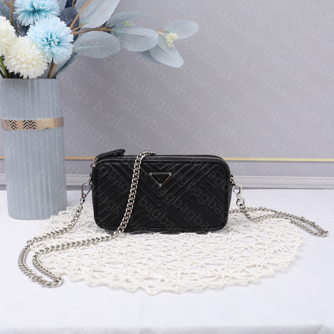 High quality chain shoulder bag fashion handbag luxury designer lady messenger, Black
High quality chain shoulder bag fashion handbag luxury designer lady messenger, Black