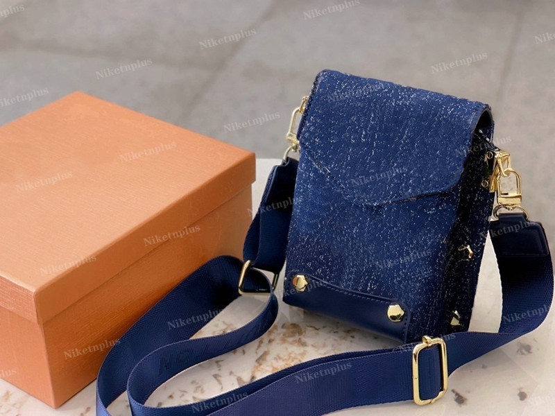 Utility Phone Bag Designer Mini Cross Body Bag Women Handbags Purses Monograms Flowers Canvas Strap Denim Cowboy Blue Luxurys Designers Bags Size 10*17 cm, #1
Utility Phone Bag Designer Mini Cross Body Bag Women Handbags Purses Monograms Flowers Canvas Strap Denim Cowboy Blue Luxurys Designers Bags Size 10*17 cm, #1