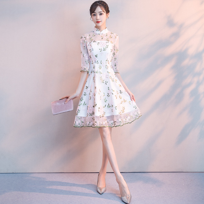 Women Exquisite Flower Embroidery Cheongsam Elegant Banquet Gown Sweet A-line Dresses S-3xl Chinese Evening Party Dress 3peu, Style-1 
Women Exquisite Flower Embroidery Cheongsam Elegant Banquet Gown Sweet A-line Dresses S-3xl Chinese Evening Party Dress 3peu, Style-1