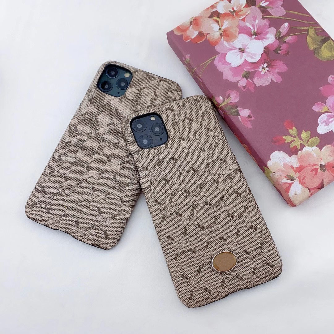 Classic Design Phone Case for iPhone 12 12pro 11 11pro X Xs Max Xr 8 7 Plus Letter metal logo Cover for iPhone12 12mini 7plus 8plus A01
Classic Design Phone Case for iPhone 12 12pro 11 11pro X Xs Max Xr 8 7 Plus Letter metal logo Cover for iPhone12 12mini 7plus 8plus A01