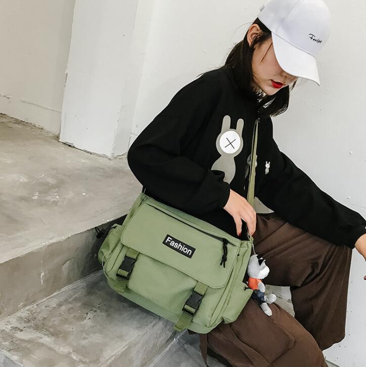 hot Women's Handbag lock Bb shell bag Top handle Shoulder Bags Chain Messenger Bag patent leather bag
hot Women's Handbag lock Bb shell bag Top handle Shoulder Bags Chain Messenger Bag patent leather bag