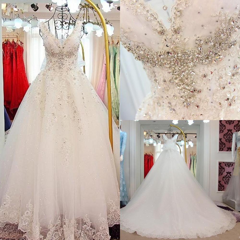 New Luxury Crystals Beaded 2021 v Neck a Line Bridal Gowns Lace Up Bow Back Sweep Train Wedding Es Custom Made Qebi, Ivory
New Luxury Crystals Beaded 2021 v Neck a Line Bridal Gowns Lace Up Bow Back Sweep Train Wedding Es Custom Made Qebi, Ivory