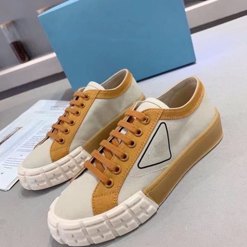 2021 The latest classic martin boots leather rivet series fashion women shoes high quality ankle platform women soft black shoes MJJJK0002
2021 The latest classic martin boots leather rivet series fashion women shoes high quality ankle platform women soft black shoes MJJJK0002