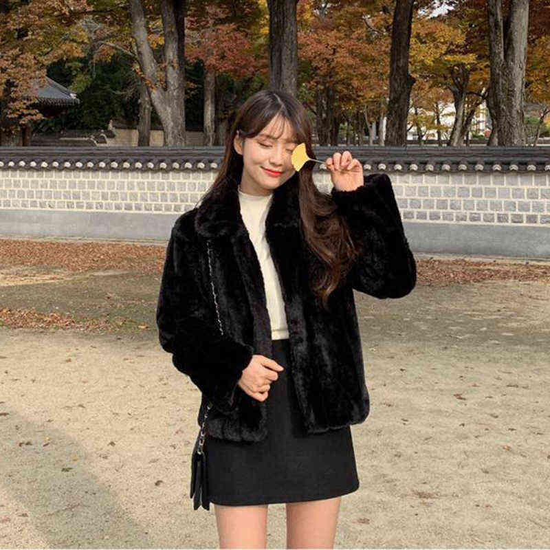 Rimocy Sweet White Women's Faux Fur Coat Winter Thick Warm Long Sleeve Overcoat Woman Korean Rabbit Plush Jacket Female 211123