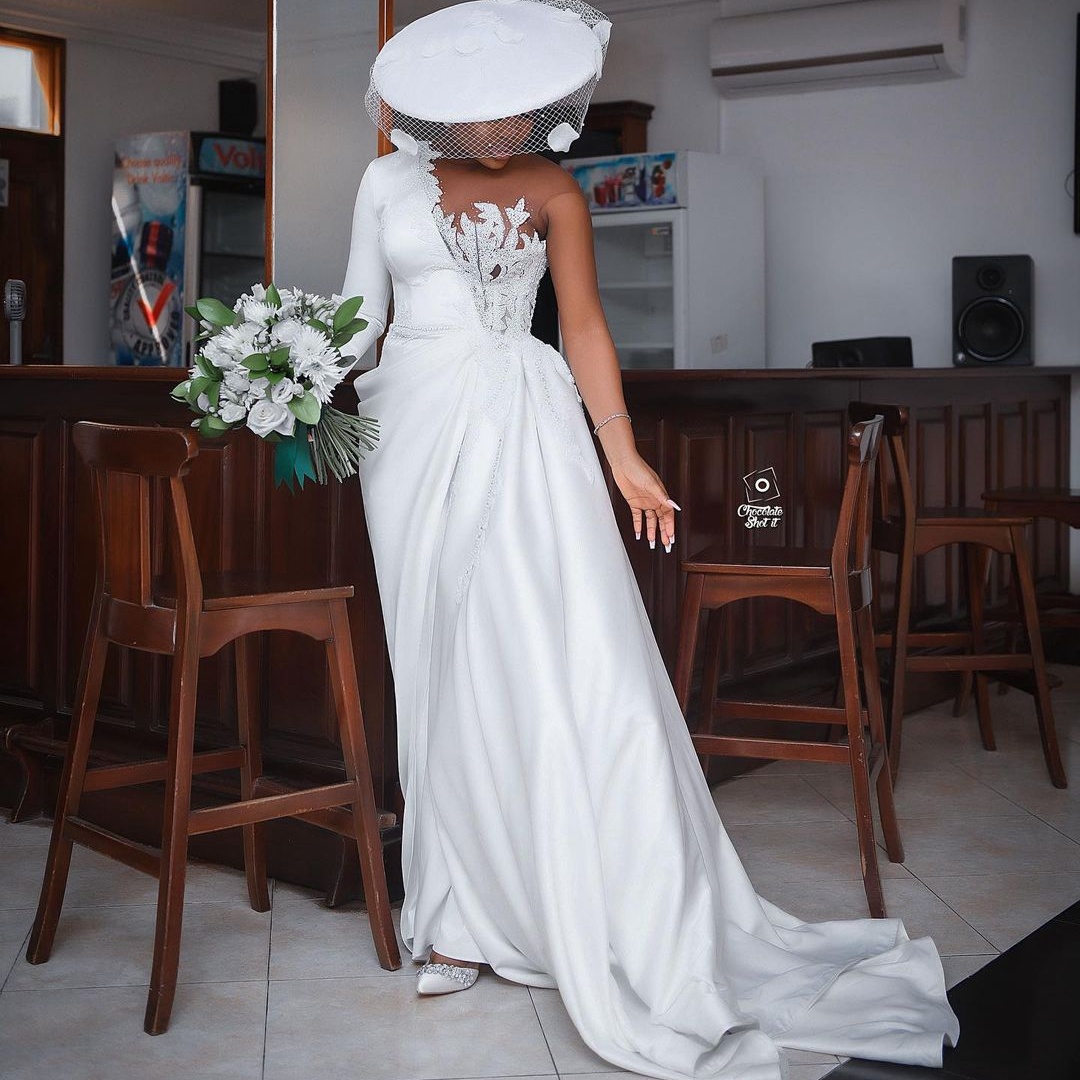 One Shoulder Satin Mermaid Wedding Dresses 2022 Lace Applique Bridal Gowns Plus Size Beading vestido de novia