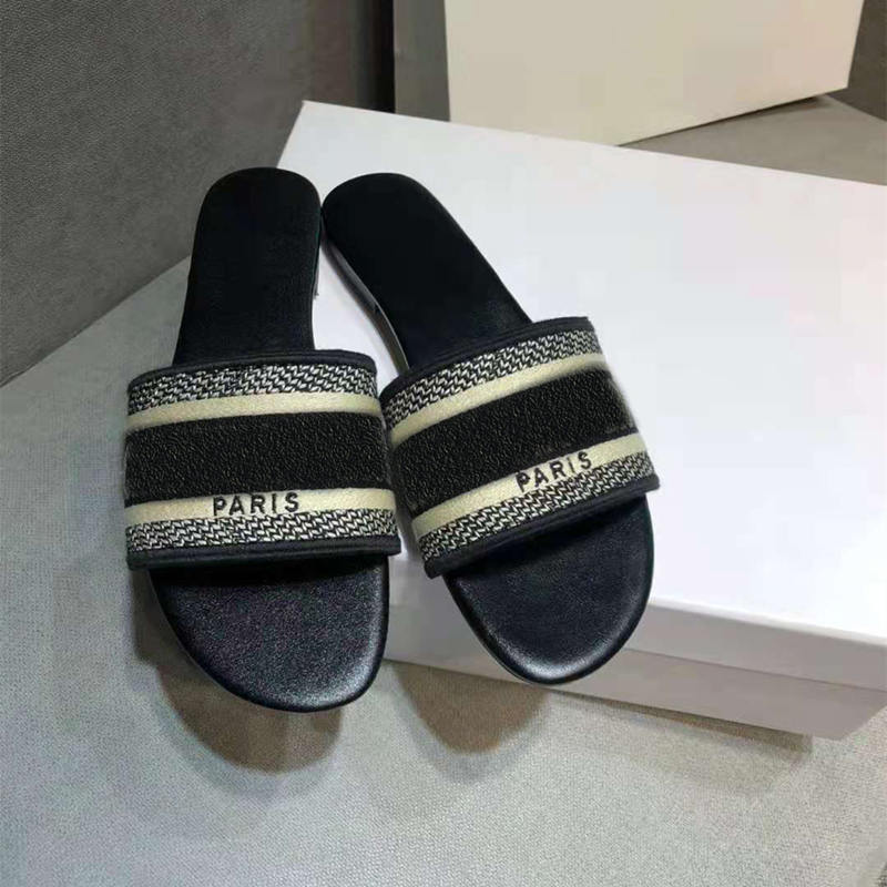 2 2022 newParis Womens Slippers box Embroidery Sandal Summer Sandals Beach with Slides Ladies Fahsion prints Flip FlopsDesigner luxury, Black
2 2022 newParis Womens Slippers box Embroidery Sandal Summer Sandals Beach with Slides Ladies Fahsion prints Flip FlopsDesigner luxury, Black