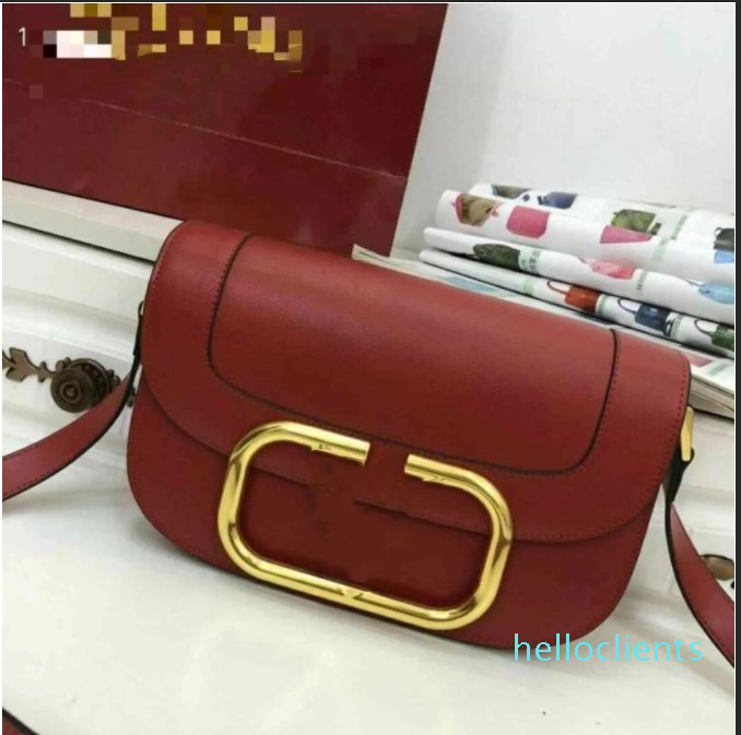 Women's New Original First Layer Cow Leather Large Letter v Buckle Bag Retro Saddle Single Shoulder Messenger
Women's New Original First Layer Cow Leather Large Letter v Buckle Bag Retro Saddle Single Shoulder Messenger