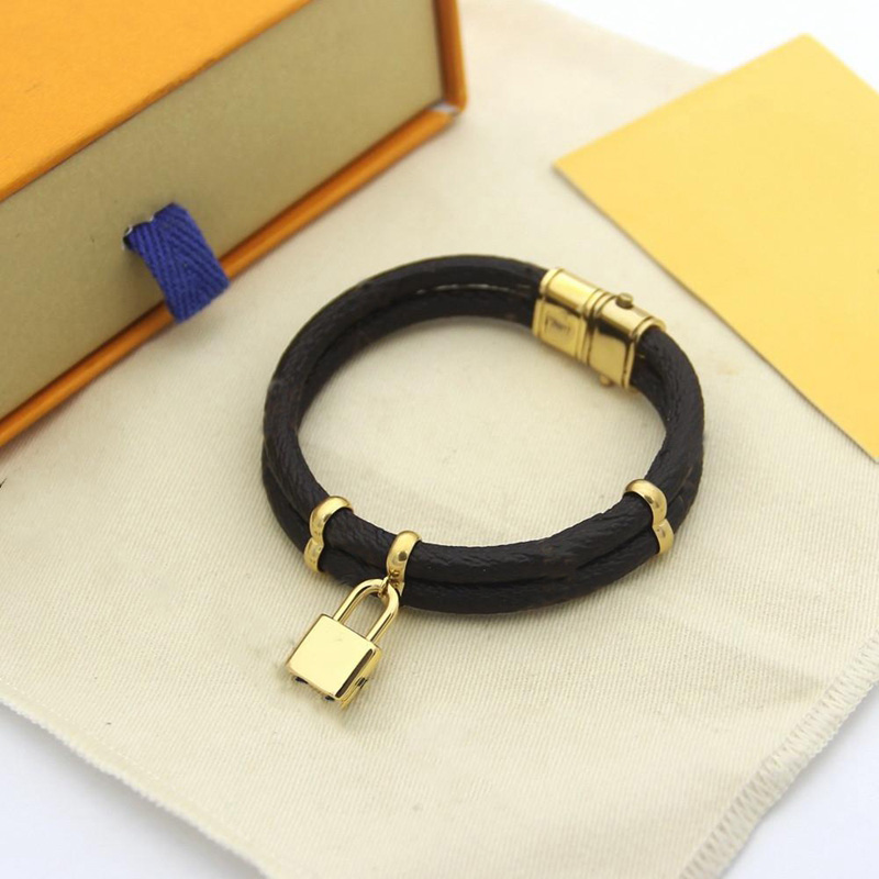 New popular Bracelet leather flower lock Bracelet high quality leather bracelet stainless steel pendant fashion jewelry supply
New popular Bracelet leather flower lock Bracelet high quality leather bracelet stainless steel pendant fashion jewelry supply