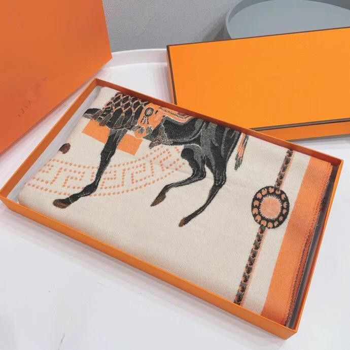 Beautiful Fashion Warm comfortable Elegant Ladies scarf Horse pattern wool shawl size 180*70cm
Beautiful Fashion Warm comfortable Elegant Ladies scarf Horse pattern wool shawl size 180*70cm