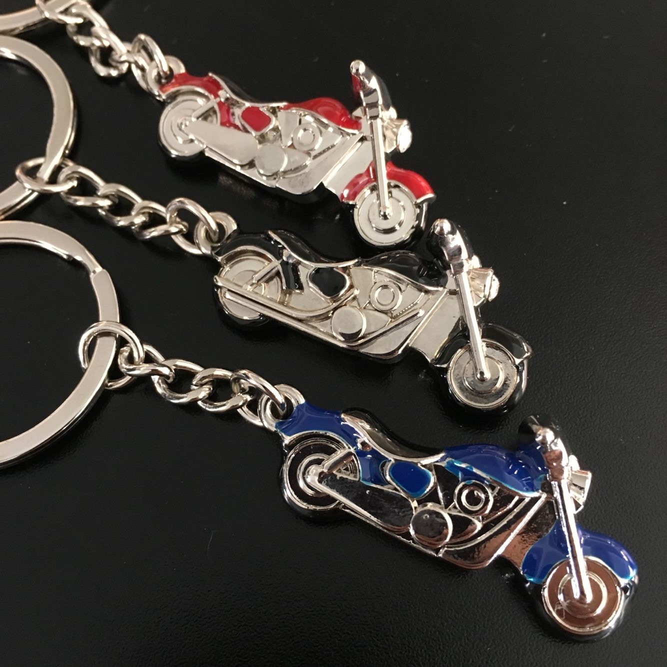 New Motorcycle Key Chain Charm metal keychain men women Car Key Ring 4 color key holder best gift jewelry
New Motorcycle Key Chain Charm metal keychain men women Car Key Ring 4 color key holder best gift jewelry