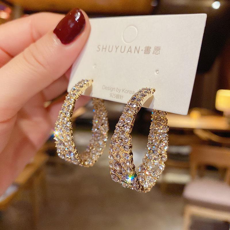 Dangle & Chandelier Fashion Simple Temperament Rhinestone Hollow Ear Ring Jewelry Geometric Earrings For Women Feature
Dangle & Chandelier Fashion Simple Temperament Rhinestone Hollow Ear Ring Jewelry Geometric Earrings For Women Feature