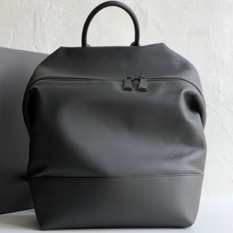 Matte super soft backpack It has texture as always Leather has a very high quality 612064 fashion bags Simplicity to the extreme
Matte super soft backpack It has texture as always Leather has a very high quality 612064 fashion bags Simplicity to the extreme