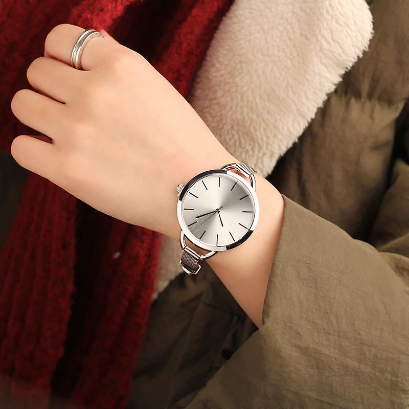Wristwatches Fashion European Style Ladies Watches Stainless Steel Elegant Big Dial Women Watch Casual Dress Female Wristwatch Clock Gift, Red
Wristwatches Fashion European Style Ladies Watches Stainless Steel Elegant Big Dial Women Watch Casual Dress Female Wristwatch Clock Gift, Red