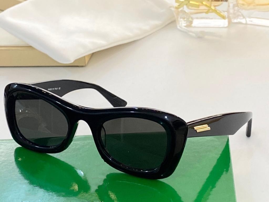 Men Sunglasses for women Latest selling fashion 1060 sun glasses mens sunglass Gafas de sol top quality glass UV400 lens with box
Men Sunglasses for women Latest selling fashion 1060 sun glasses mens sunglass Gafas de sol top quality glass UV400 lens with box