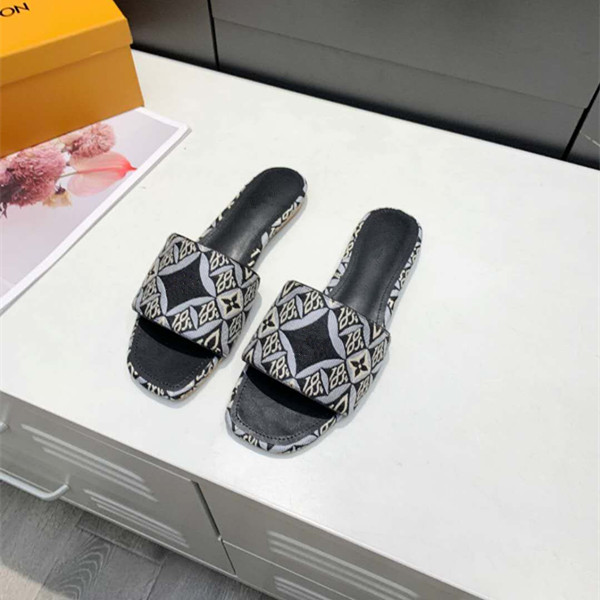 2021 fashion l designer V women's slippers sandals embroidery pattern leather lining luxury comfortable perfect copy, Pink
2021 fashion l designer V women's slippers sandals embroidery pattern leather lining luxury comfortable perfect copy, Pink