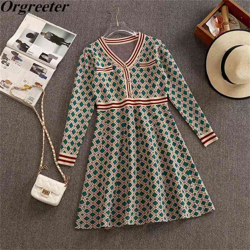 Runway Designer Fashion Autumn Winter Geometric Patterns A-line Knitted Dress Women V Neck Long Sleeve Sweater Casual 210602, Green
Runway Designer Fashion Autumn Winter Geometric Patterns A-line Knitted Dress Women V Neck Long Sleeve Sweater Casual 210602, Green