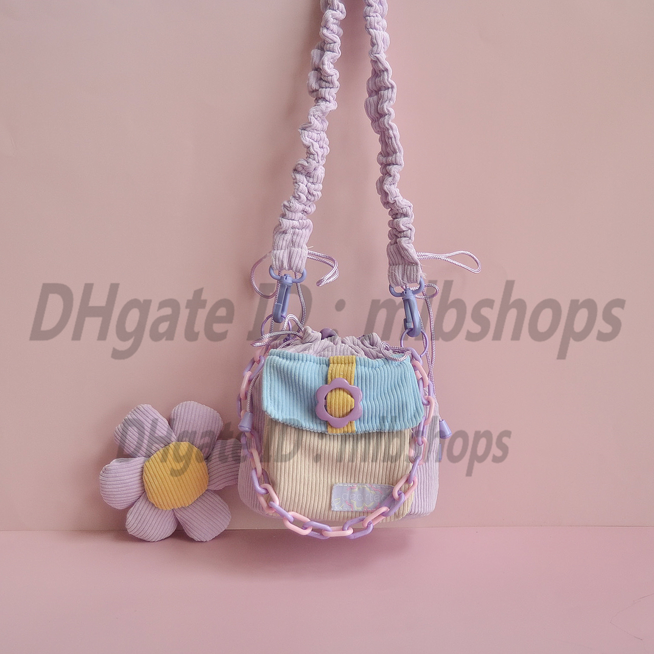 Shoulder bags Luxurys designers High Quality Fashion womens CrossBody Handbags wallets lady Clutch Flowers Chain Bucket Bag purse 2021 Totes Cross Body, No bags
Shoulder bags Luxurys designers High Quality Fashion womens CrossBody Handbags wallets lady Clutch Flowers Chain Bucket Bag purse 2021 Totes Cross Body, No bags