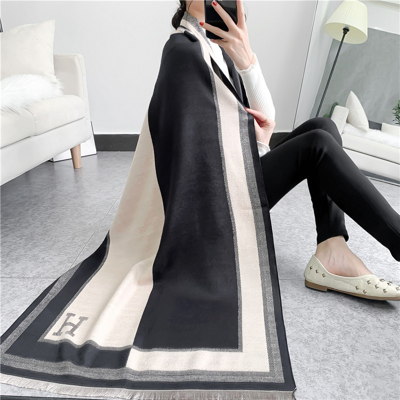 70% Off Outlet Store New H-letter color matching cashmere like scarf, warm air conditioning in winter, medium and long tassel shawl
70% Off Outlet Store New H-letter color matching cashmere like scarf, warm air conditioning in winter, medium and long tassel shawl