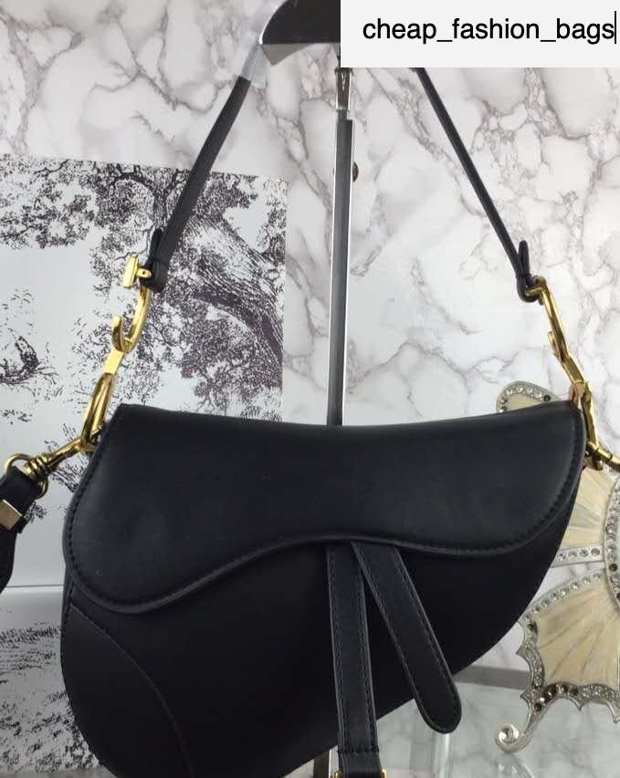 Top Luxury Classic Designer Bag Handbag High Quality Leather Women's Shoulder Saddle New Fashion Metal Letter Tote bag, Others
Top Luxury Classic Designer Bag Handbag High Quality Leather Women's Shoulder Saddle New Fashion Metal Letter Tote bag, Others
