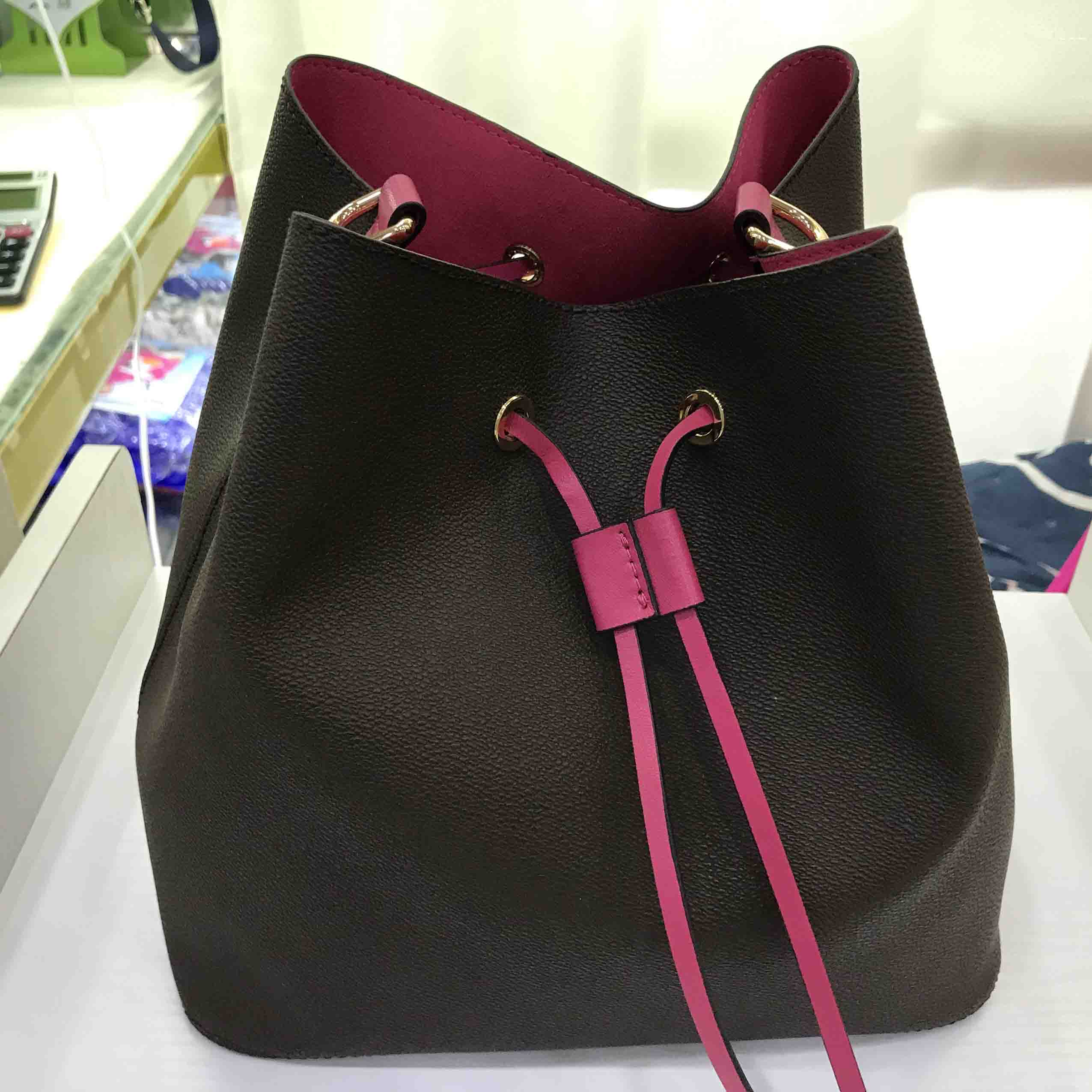 High-quality luxury designer brand NEONOE bucket bag classic letter flower print handbag
High-quality luxury designer brand NEONOE bucket bag classic letter flower print handbag