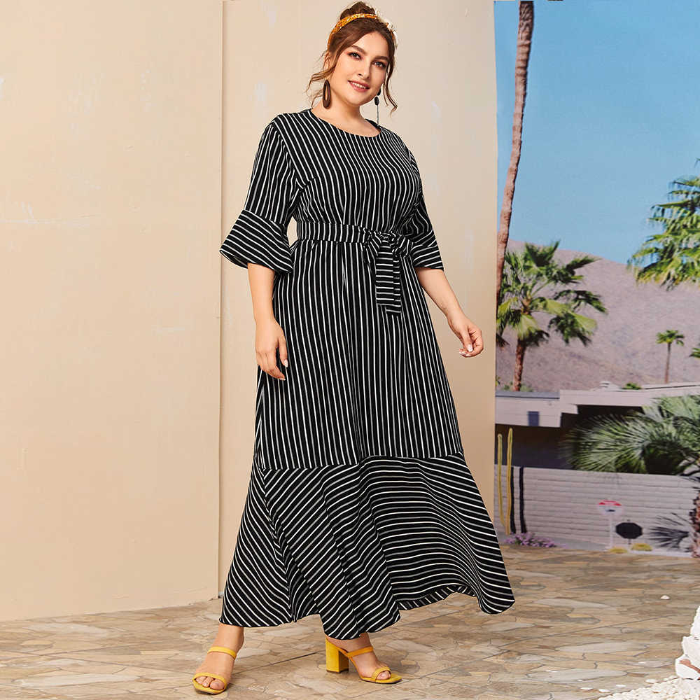 Plus Size Dress Summer Women Fashion Three Quarter Sleeve Striped Print Casual Dress Black Ruffles Maxi Long Dresses 210630