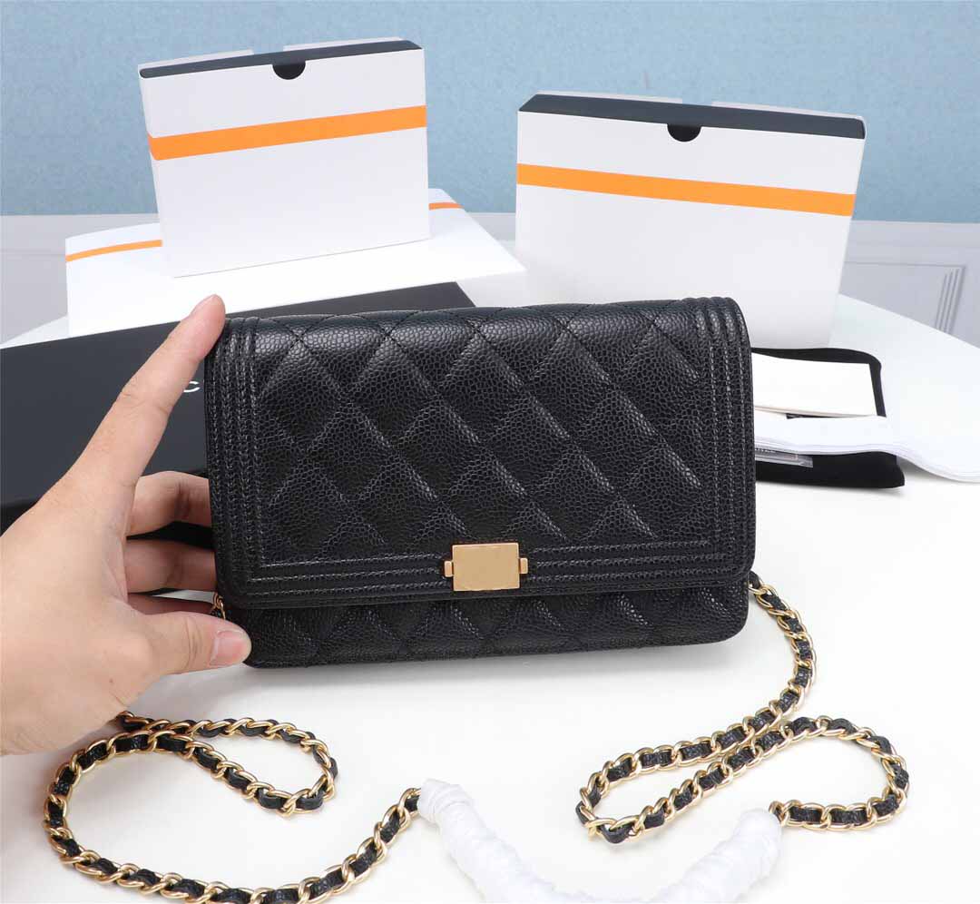 Quality Women Short Wallet Discount original box card holder brand designerA80287, 1 caviar golden buckle
Quality Women Short Wallet Discount original box card holder brand designerA80287, 1 caviar golden buckle