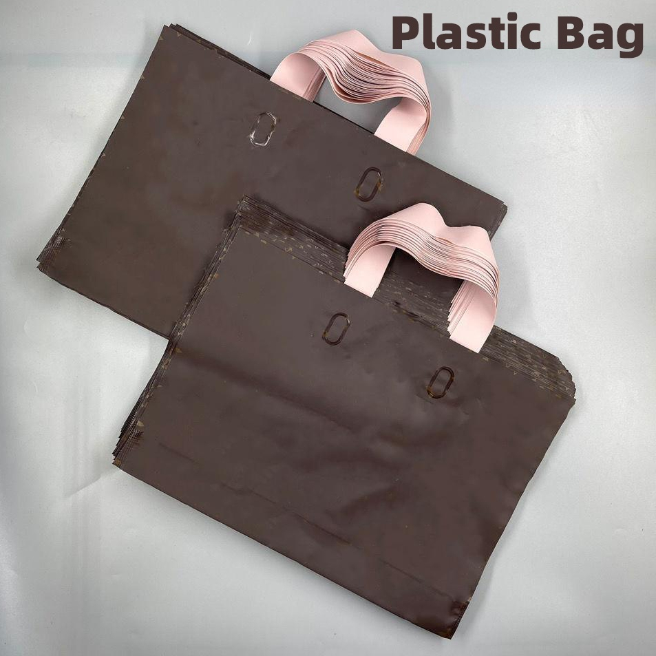 brand Designers Women Monogrames Frosted Tote Bags Plastic Bag original High Quality Men Clothing Shopping Bags new Fashion Gift Packaging S
brand Designers Women Monogrames Frosted Tote Bags Plastic Bag original High Quality Men Clothing Shopping Bags new Fashion Gift Packaging S