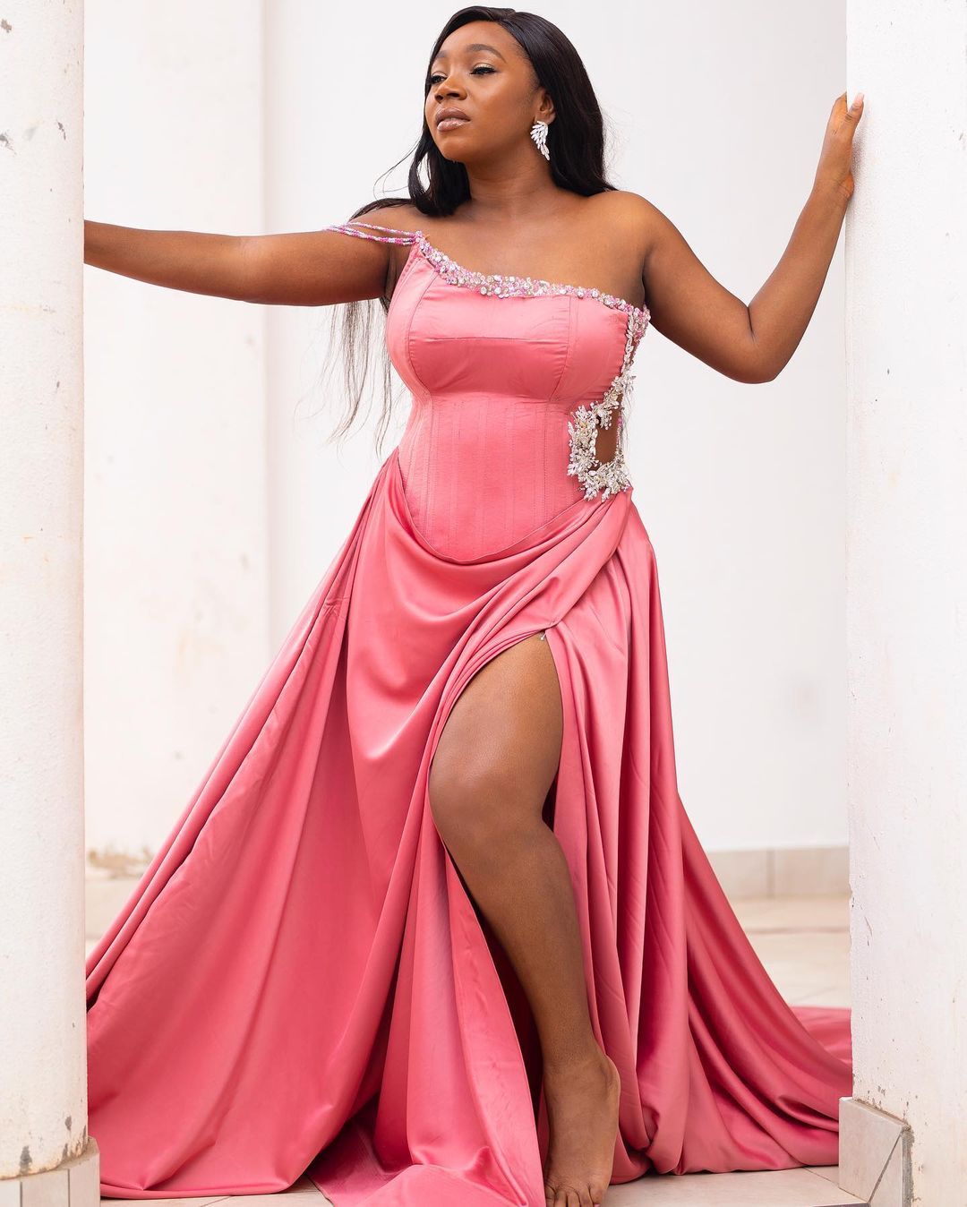 Aso Ebi 2021 Arabic Sexy Beaded Crystals Evening Dresses Strapless Satin Prom Dresses High Split Formal Party Second Reception Gowns ZJ366
