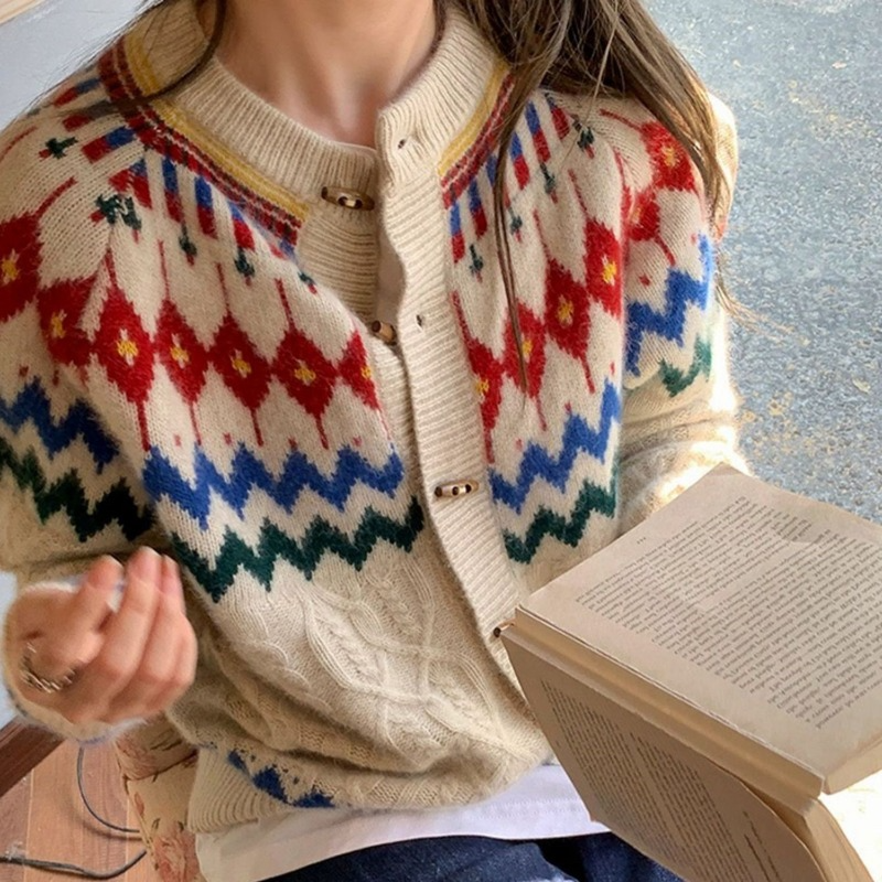 Women's Cardigan Knitted Button Geometric Stylish Basic Casual Long Sleeve Sweater Cardigans Crew Neck Fall Winter khaki, White;black
Women's Cardigan Knitted Button Geometric Stylish Basic Casual Long Sleeve Sweater Cardigans Crew Neck Fall Winter khaki, White;black