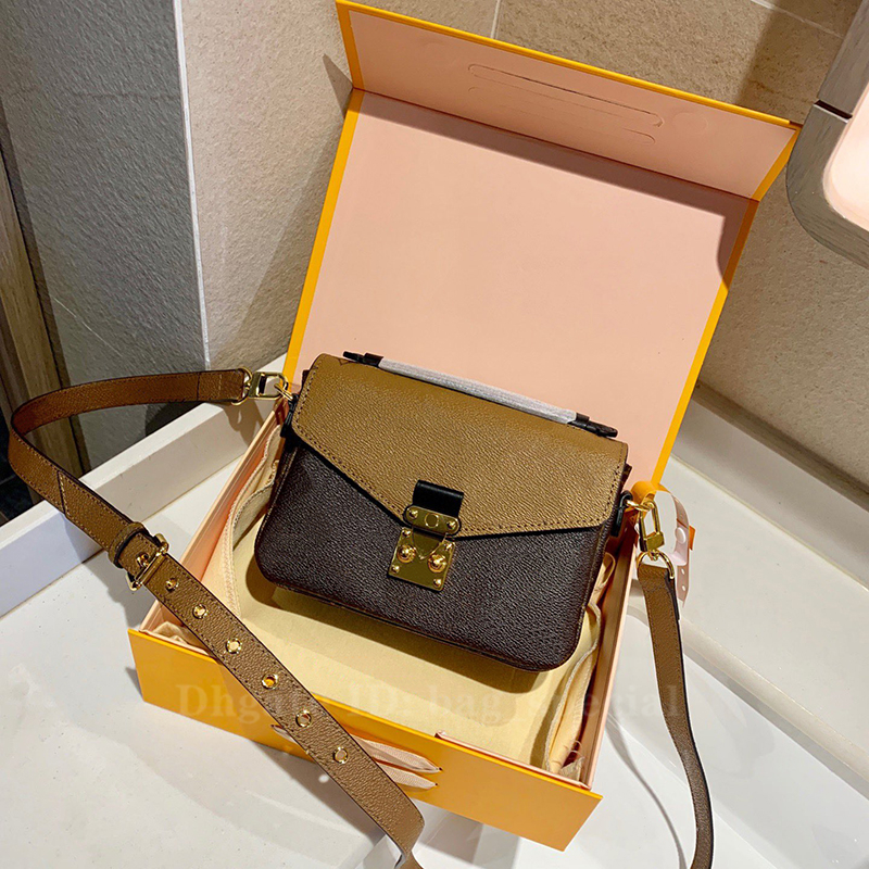 New Fashion Designer Women Shoulder bag Luxury Famous Wallets Classic Flower star Print Ladies Leather Messenger Bag Retro Handbags, Not sold separately:extra shipping fee
New Fashion Designer Women Shoulder bag Luxury Famous Wallets Classic Flower star Print Ladies Leather Messenger Bag Retro Handbags, Not sold separately:extra shipping fee