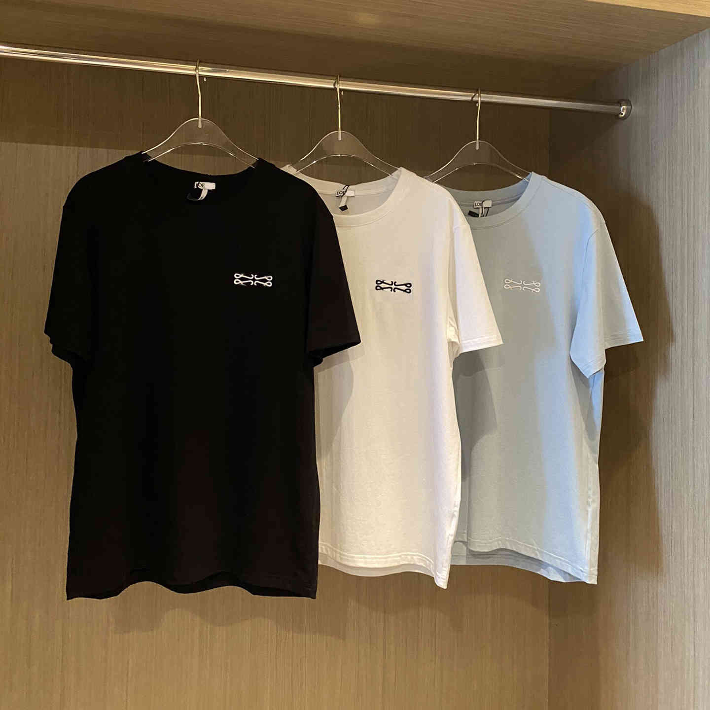 Loe Luojia couple' Embroidery twisted letter loose casual round neck Pullover short sleeve T-shirt, Black
Loe Luojia couple' Embroidery twisted letter loose casual round neck Pullover short sleeve T-shirt, Black