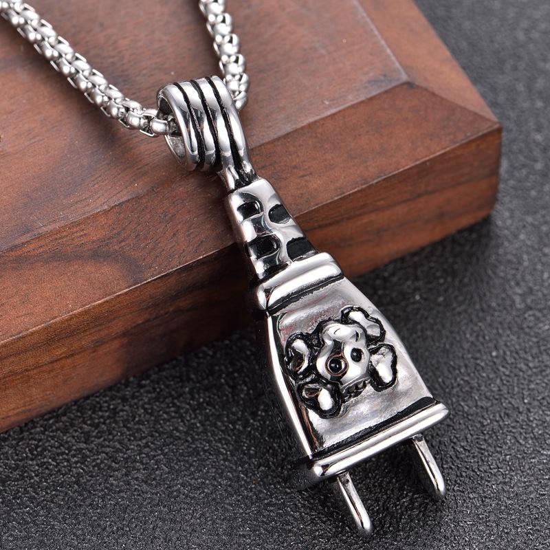 Pendant Necklaces Mens Fashion 2 Pins Plug Necklace Retro Colors Stainless Steel Hip Hop Rock Jewelry
Pendant Necklaces Mens Fashion 2 Pins Plug Necklace Retro Colors Stainless Steel Hip Hop Rock Jewelry