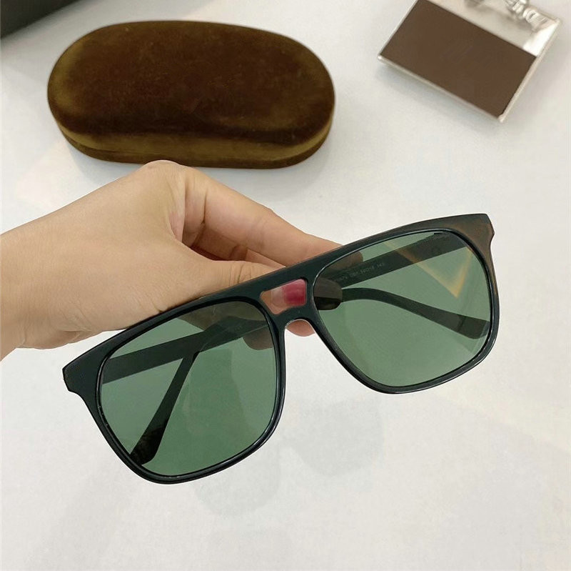 high quality Designer sunglasses men women classical sun glasses model lenses Double bridge design suitable Fashion beach driving fishing Eyewear tom F TF211 5178
high quality Designer sunglasses men women classical sun glasses model lenses Double bridge design suitable Fashion beach driving fishing Eyewear tom F TF211 5178