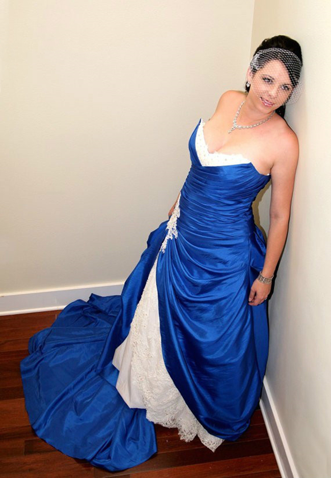 Vintage Taffeta Country A Line Wedding Dresses Bridal Gowns Royal Blue And White Strapless Lace Appliques Beads Long Plus Size Gothic Ruched Spain Bri