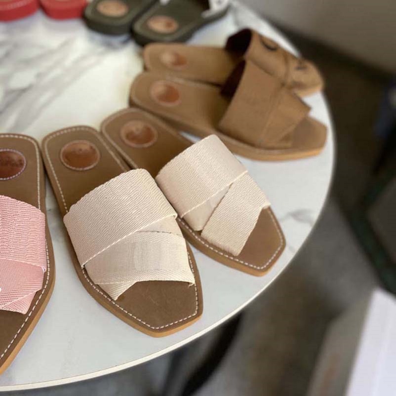 woman slipper fashion Sandals Beach Thick bottom slippers platform Alphabet lady High heel slides bagshoe bagandshoe 1-1, Box
woman slipper fashion Sandals Beach Thick bottom slippers platform Alphabet lady High heel slides bagshoe bagandshoe 1-1, Box