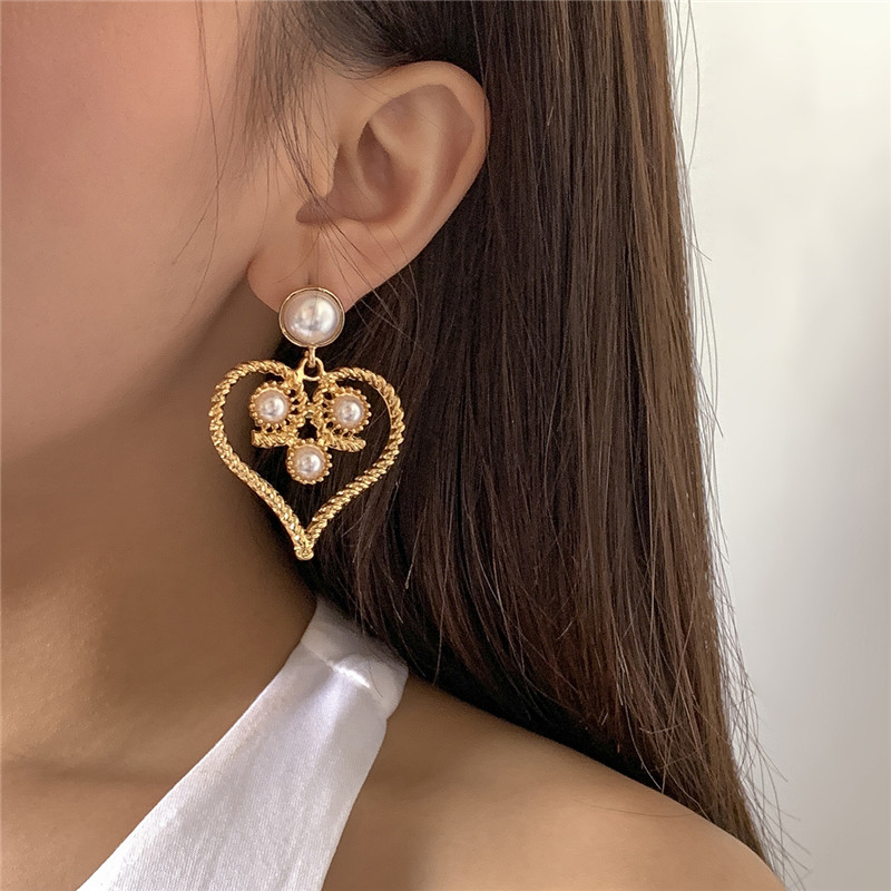 imitation pearl heart hollow dangle earrings europe retro round thread ear drop women business party lovers gift earring gold jewelry access, Silver
imitation pearl heart hollow dangle earrings europe retro round thread ear drop women business party lovers gift earring gold jewelry access, Silver