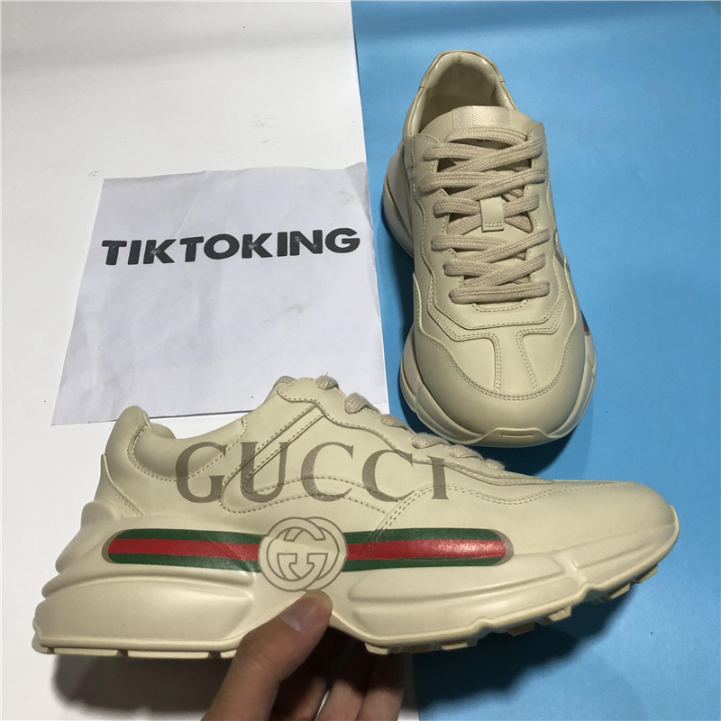 Top Quality Pairs Mens Womens Retro Casual Genuine Leather Shoes Bee Embroidery Classic Trainers Pytho Lover Sneakers With Box
Top Quality Pairs Mens Womens Retro Casual Genuine Leather Shoes Bee Embroidery Classic Trainers Pytho Lover Sneakers With Box