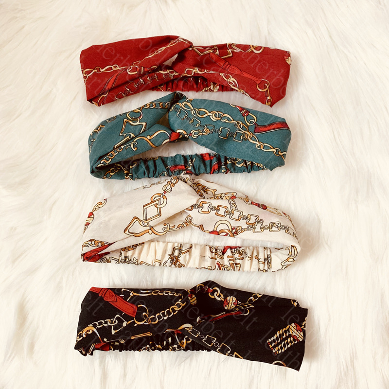Creative Designer Headbands Female Chain Print Hair Band 4 Style Casual Fashion Girl Headdress Christmas Gift
Creative Designer Headbands Female Chain Print Hair Band 4 Style Casual Fashion Girl Headdress Christmas Gift