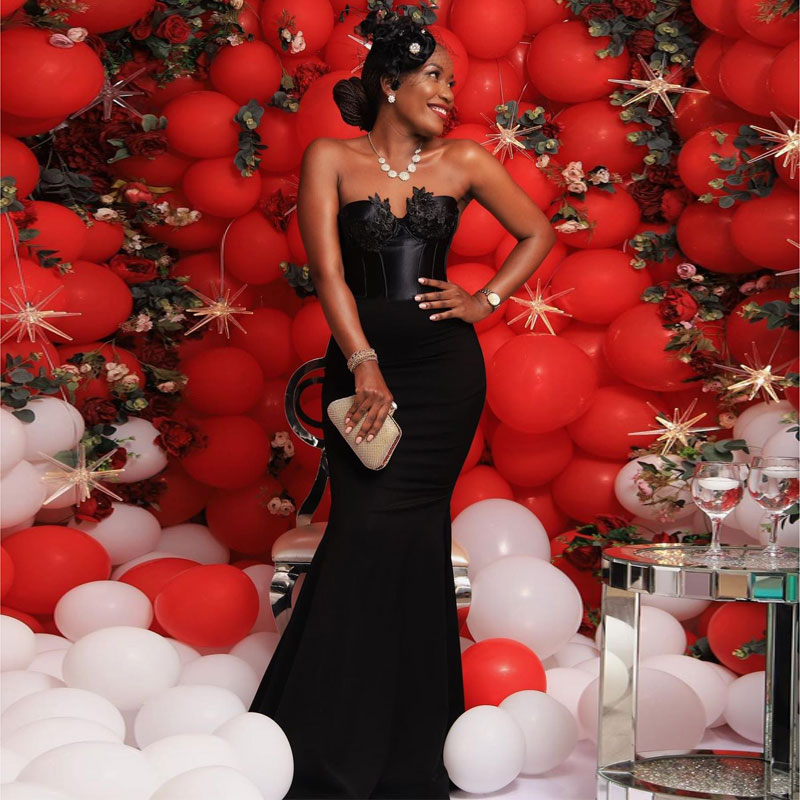 Black Mermaid Beaded Bridesmaid Dresses Sweetheart Neck Appliqued Wedding Guest Dress Sweep Train Satin Maid Of Honor Gowns 326 326