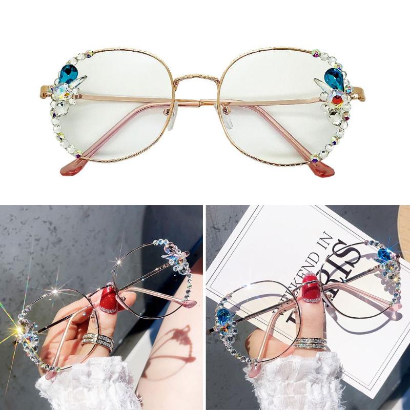 Sunglasses Women Anti-Blue Light Glasses Oversized Frame Eyeglasses Office Computer Goggles Eye Protection Rhinestones Decorative 
Sunglasses Women Anti-Blue Light Glasses Oversized Frame Eyeglasses Office Computer Goggles Eye Protection Rhinestones Decorative