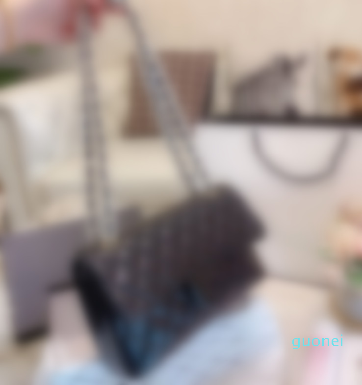 Designer- Classic Chain Flap Bags Women Shoulder Bag Female Crossbody Purses lady fashion 2021
Designer- Classic Chain Flap Bags Women Shoulder Bag Female Crossbody Purses lady fashion 2021