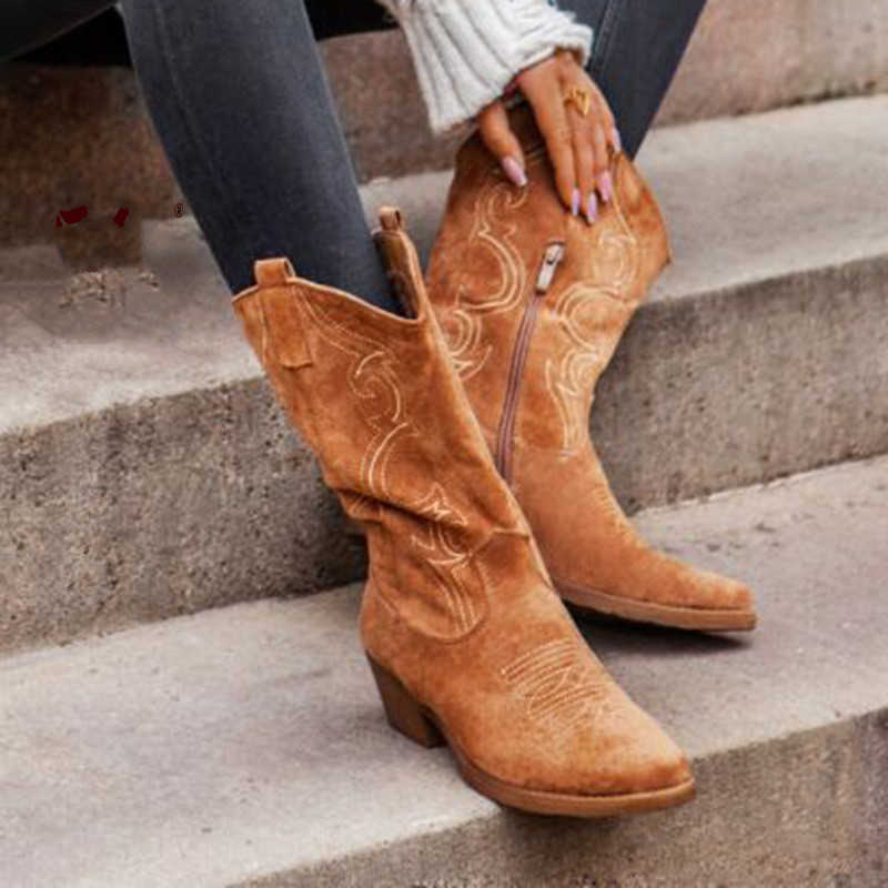 Flat Platform Cowboy Boots Women Shoes Autumn Winter Fur Leather Boots Fashion Round Toe High heels Ladies Shoes Y0914