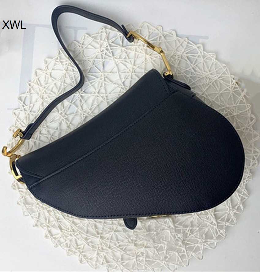 luxurys designer bags Designers handbag ladies Genuine leather handbags with letters Saddle bag high quality genuine leather Shoulder bags
luxurys designer bags Designers handbag ladies Genuine leather handbags with letters Saddle bag high quality genuine leather Shoulder bags