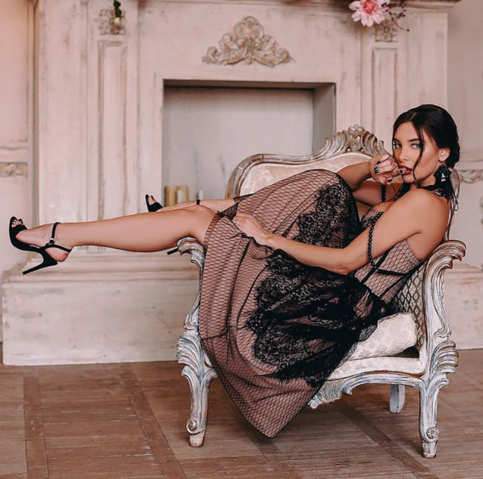 Summer Ladies Long Dress Celebrity Party Sexy Tight Skirt Spaghetti Lace Polka Dot 210525