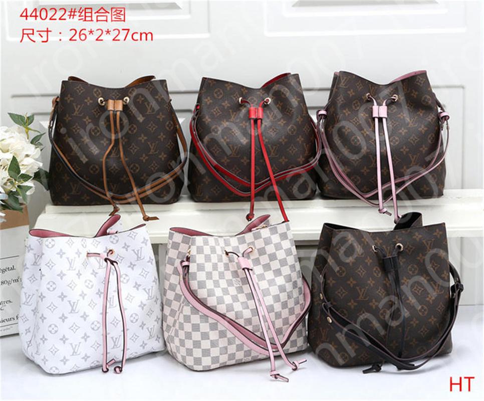 2021 designers LOUIS VITTON LV High Quality Bucket Bag luxurys orignal Coloured Strap Women Cross Body Shoulder 19r Bags
2021 designers LOUIS VITTON LV High Quality Bucket Bag luxurys orignal Coloured Strap Women Cross Body Shoulder 19r Bags