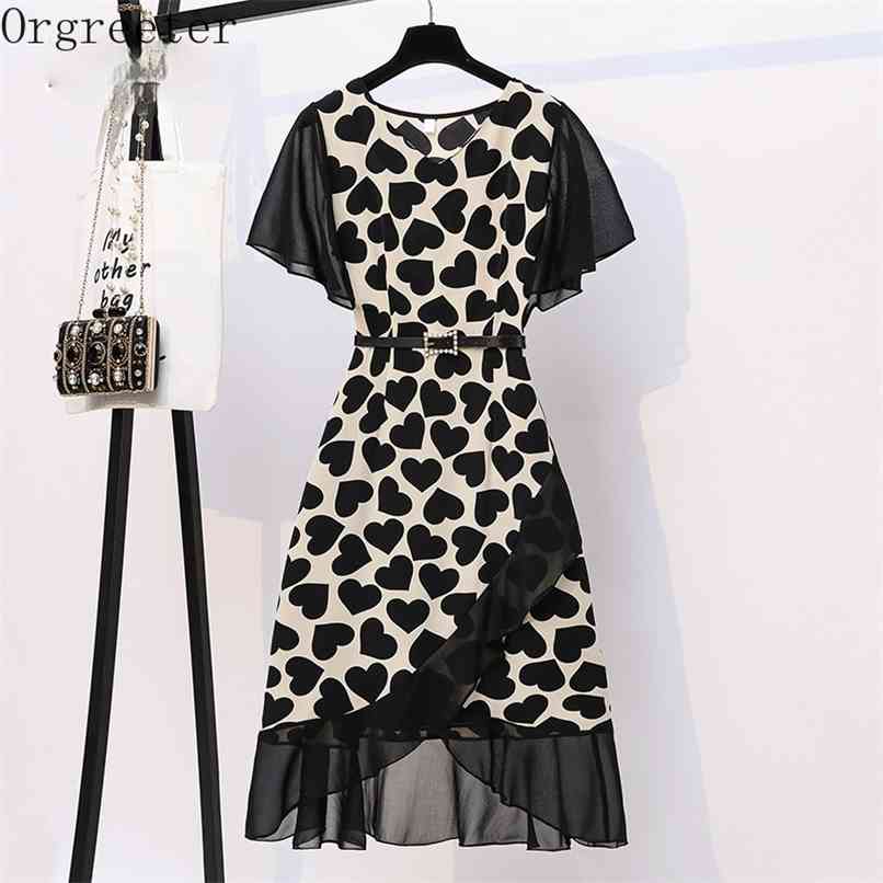 Plus Size Women Elegant Heart Print Chiffon Dresses Summer V-neck Short Sleeve Belt Ruffle Mesh Patchworrk Asymmetric Dress 210602, Black
Plus Size Women Elegant Heart Print Chiffon Dresses Summer V-neck Short Sleeve Belt Ruffle Mesh Patchworrk Asymmetric Dress 210602, Black